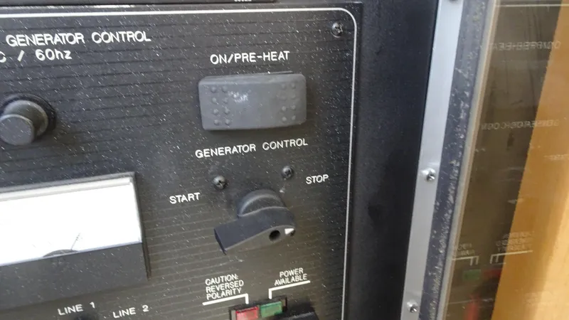 Slide: The Image of Bayliner 3988MY 1997 - 40