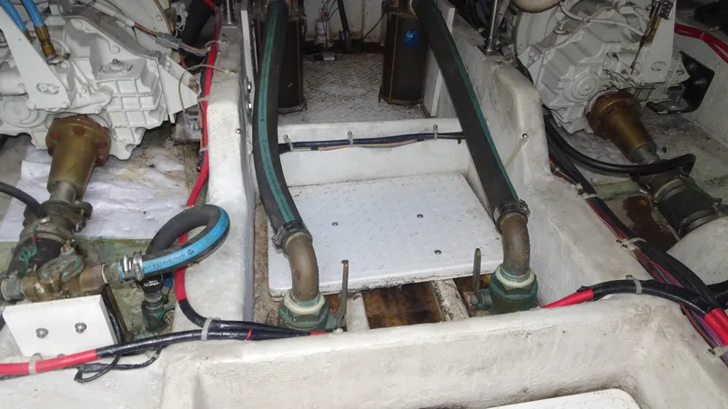 Slide: The Image of Bayliner 3988MY 1997 - 58