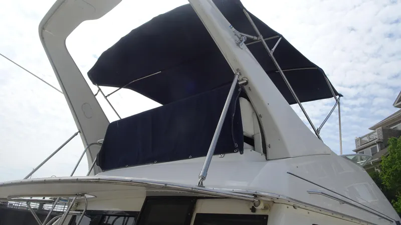 Slide: The Image of Bayliner 3988MY 1997 - 8