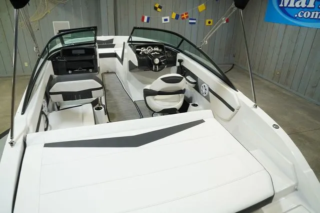 Slide: The Image of Monterey M-20 2025 - 27