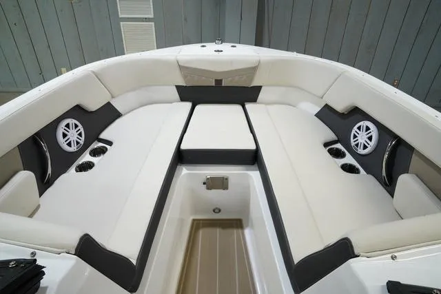 Slide: The Image of Monterey M-225 2025 - 10