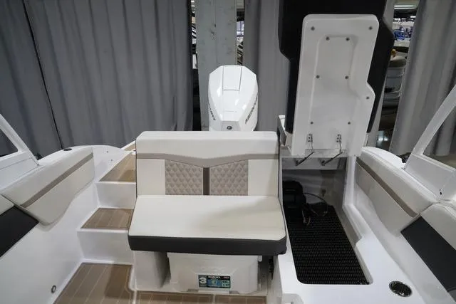 Slide: The Image of Monterey M-225 2025 - 20