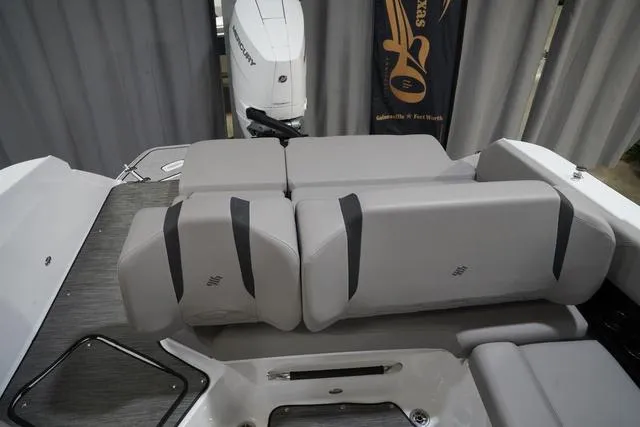 Slide: The Image of Four Winns H6 OB 2023 - 18