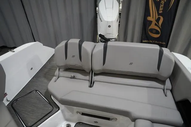 Slide: The Image of Four Winns H6 OB 2023 - 21