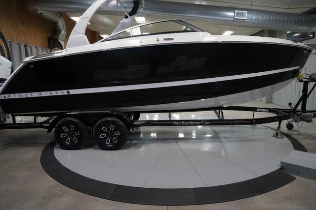 Slide: The Image of Four Winns H6 OB 2023 - 6