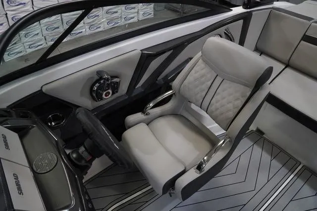 Slide: The Image of Monterey 238SS Super Sport 2025 - 17