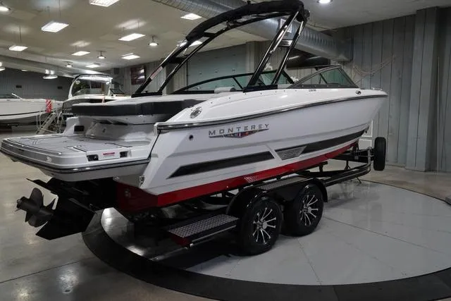 Slide: The Image of Monterey 238SS Super Sport 2025 - 7