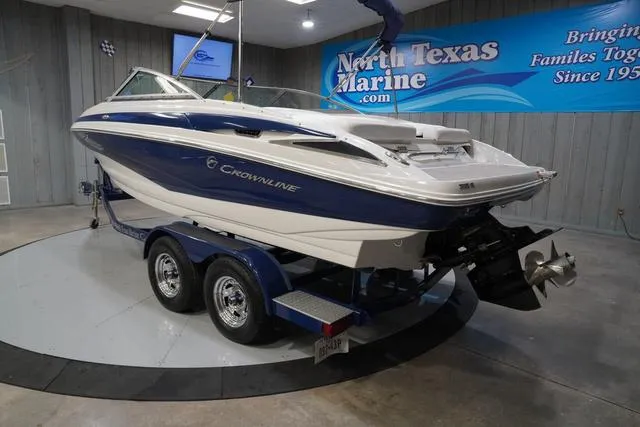 Slide: The Image of Crownline Boats 215 SS 2012 - 10