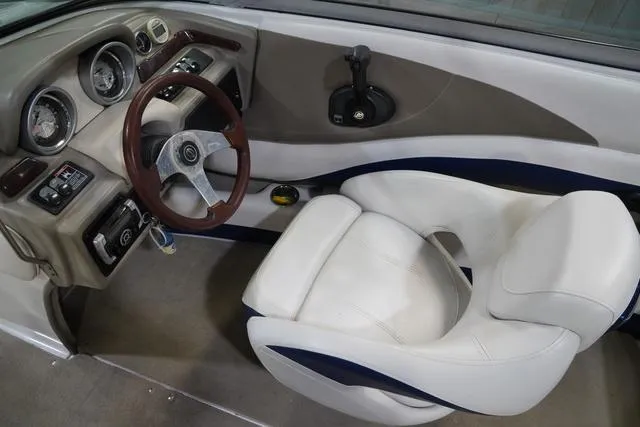 Slide: The Image of Crownline Boats 215 SS 2012 - 15