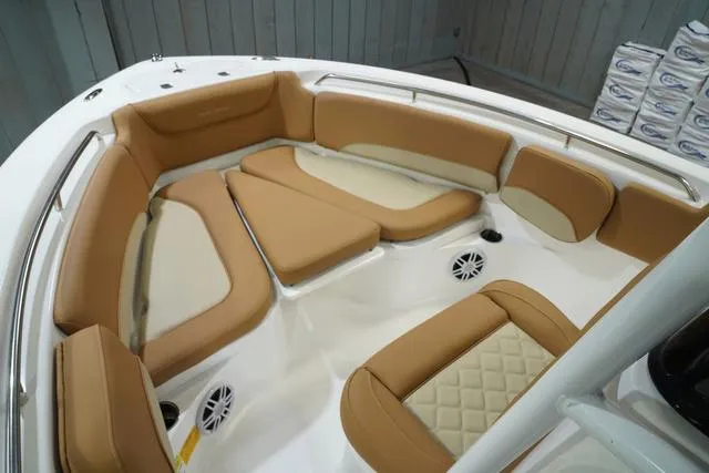 Slide: The Image of NauticStar 212 Legacy 2025 - 10