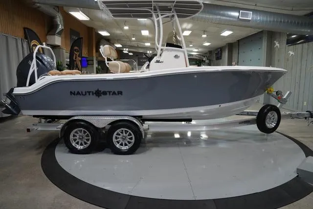 Slide: The Image of NauticStar 212 Legacy 2025 - 5