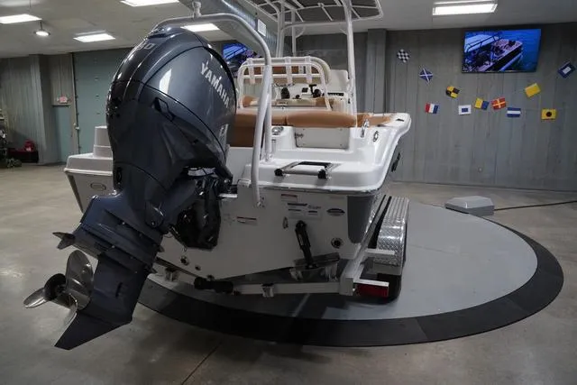 Slide: The Image of NauticStar 212 Legacy 2025 - 7