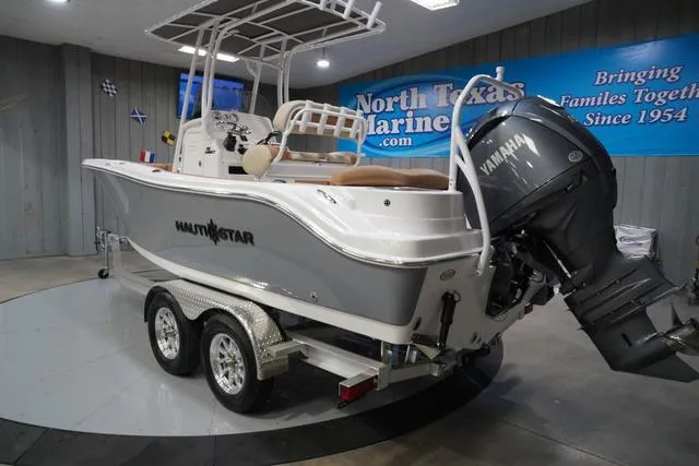 Slide: The Image of NauticStar 212 Legacy 2025 - 9