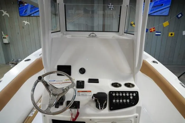 Slide: The Image of NauticStar 242L Offshore 2025 - 17