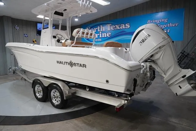 Slide: The Image of NauticStar 242L Offshore 2025 - 8