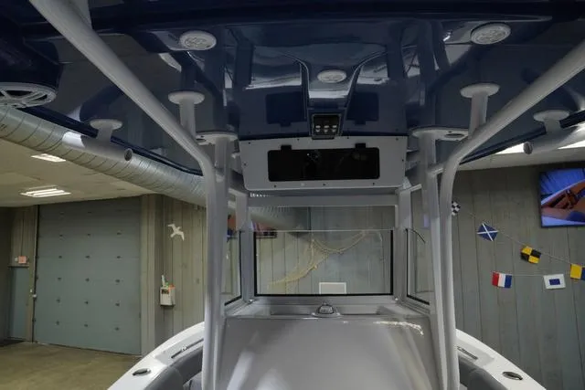 Slide: The Image of NauticStar 242L Offshore 2025 - 16