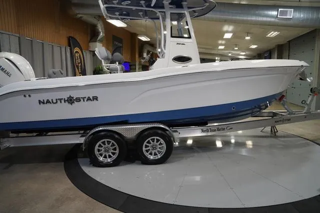 Slide: The Image of NauticStar 242L Offshore 2025 - 6