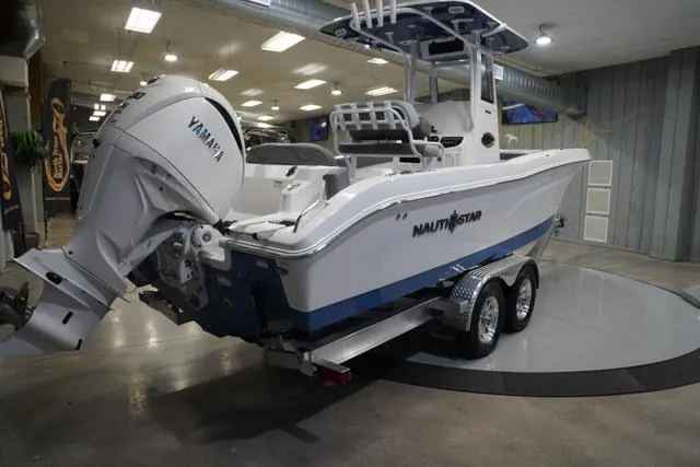 Slide: The Image of NauticStar 242L Offshore 2025 - 7