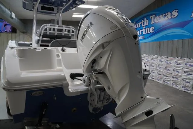 Slide: The Image of NauticStar 242L Offshore 2025 - 9