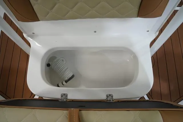 Slide: The Image of NauticStar 222L Offshore 2025 - 13