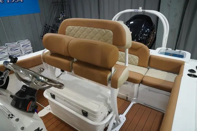 Slide: The Image of NauticStar 222L Offshore 2025 - 16