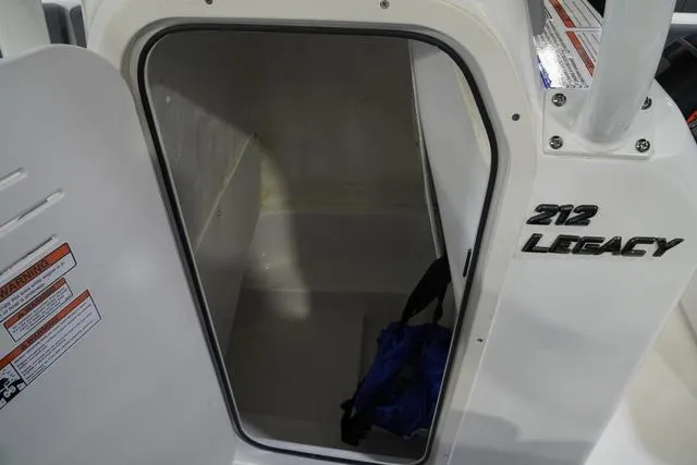 Slide: The Image of NauticStar 212 Legacy 2025 - 13