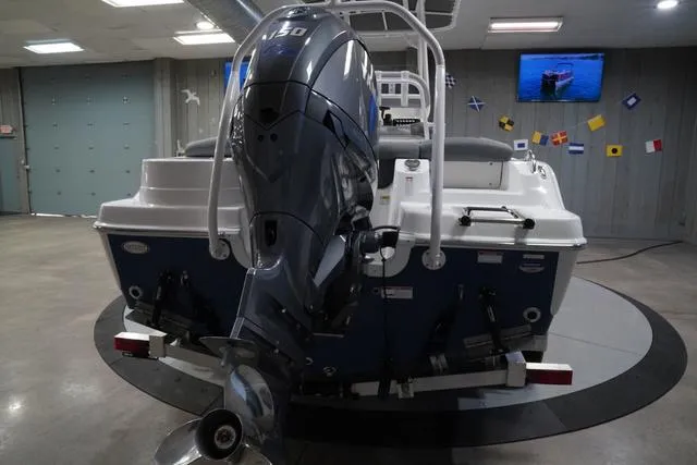 Slide: The Image of NauticStar 212 Legacy 2025 - 7