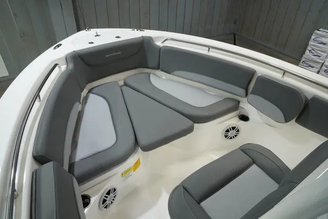 Slide: The Image of NauticStar 212 Legacy 2025 - 9