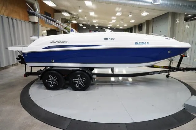 Slide: The Image of Hurricane SunDeck Sport 188 IO 2021 - 5