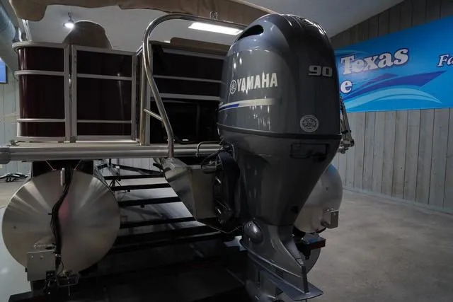 Slide: The Image of Starcraft EX Fish 20 FD 2025 - 8