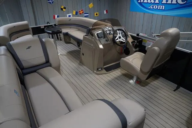 Slide: The Image of Starcraft EX Fish 22 FD 2025 - 18