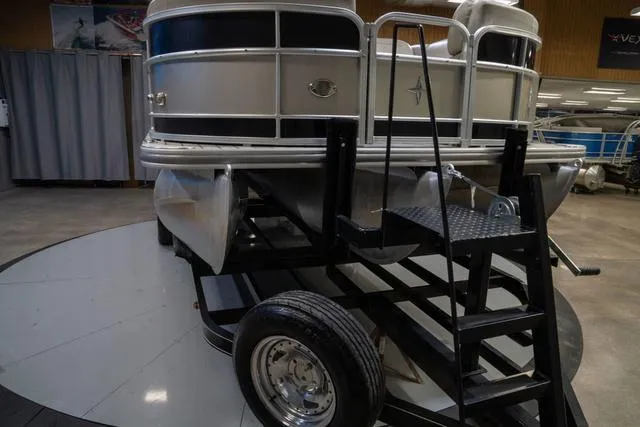 Slide: The Image of Berkshire 23RFX 3.0 2016 - 4