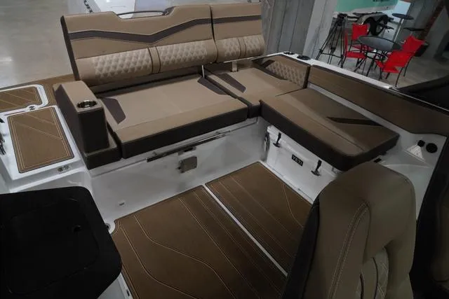 Slide: The Image of Monterey Elite 27 OB 2025 - 19