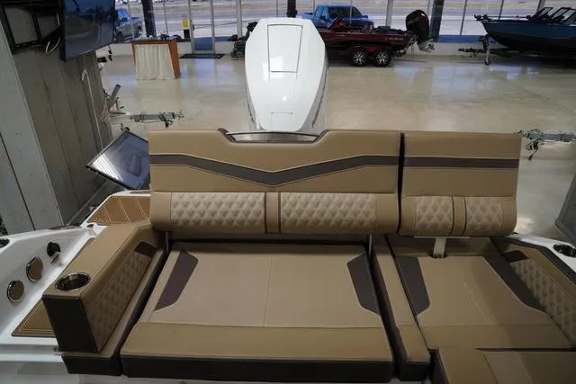 Slide: The Image of Monterey Elite 27 OB 2025 - 21