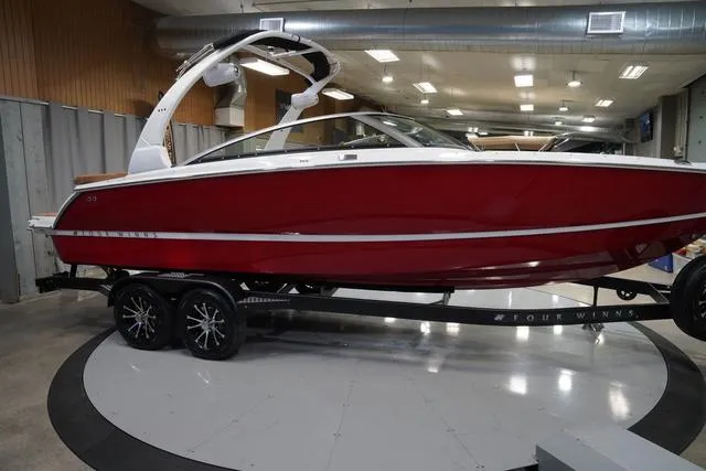 Slide: The Image of Four Winns H4 Surf 2025 - 5