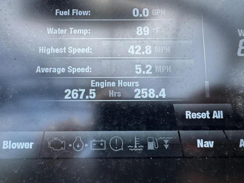 Slide: The Image of Dashboard display of a 2018 Yamaha Boats 242X E-Series showing engine hours and speed metrics. - 25