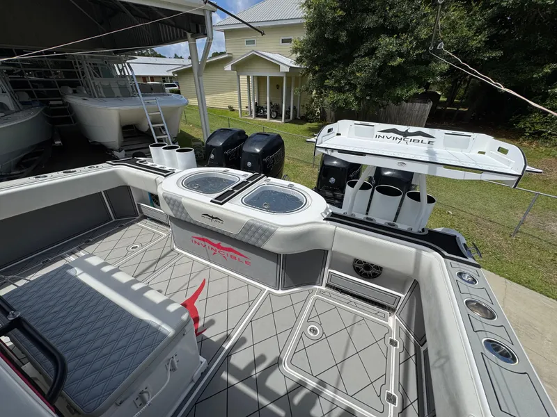 Slide: The Image of Invincible 40 Catamaran 2020 model, featuring spacious deck and modern fishing amenities. - 45