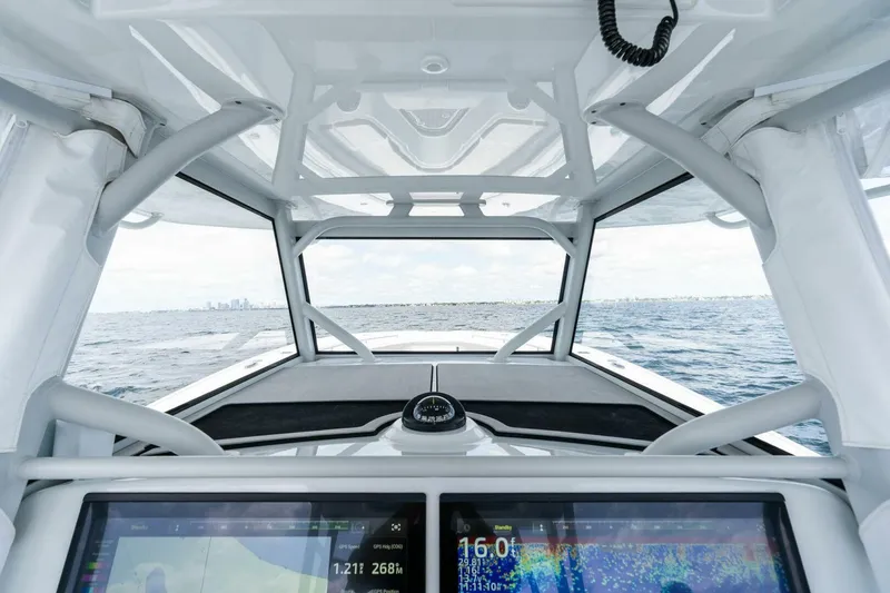 Slide: The Image of 2021 Yellowfin 42 Center Console Fin & Tonic - Hard Top - 13