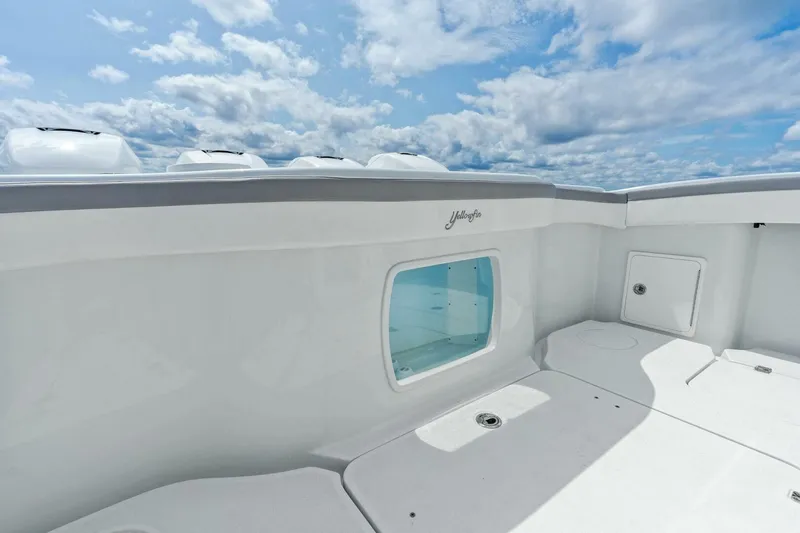 Slide: The Image of 2021 Yellowfin 42 Center Console Fin & Tonic - 38