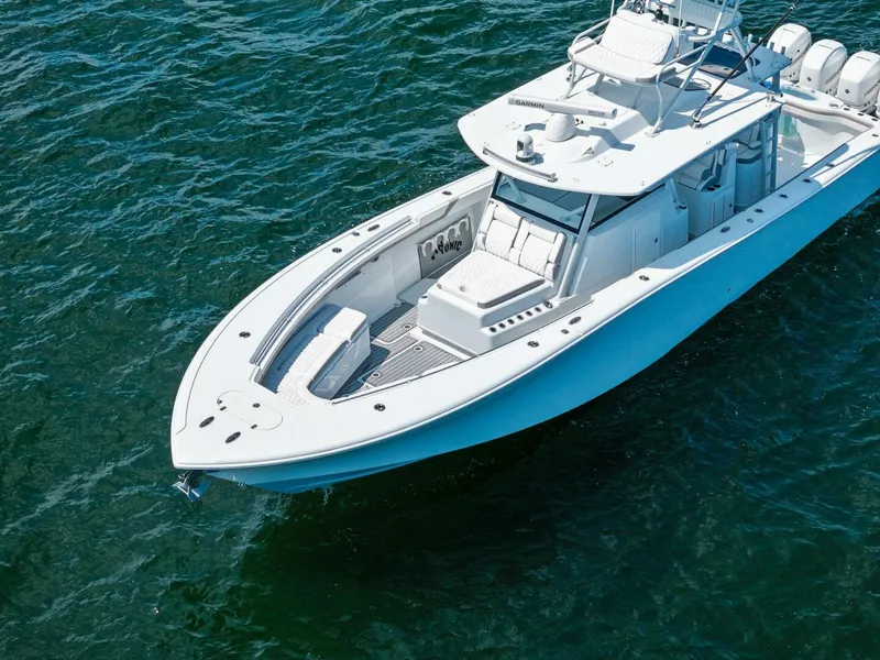 Slide: The Image of 2021 Yellowfin 42 Center Console Fin & Tonic - 68