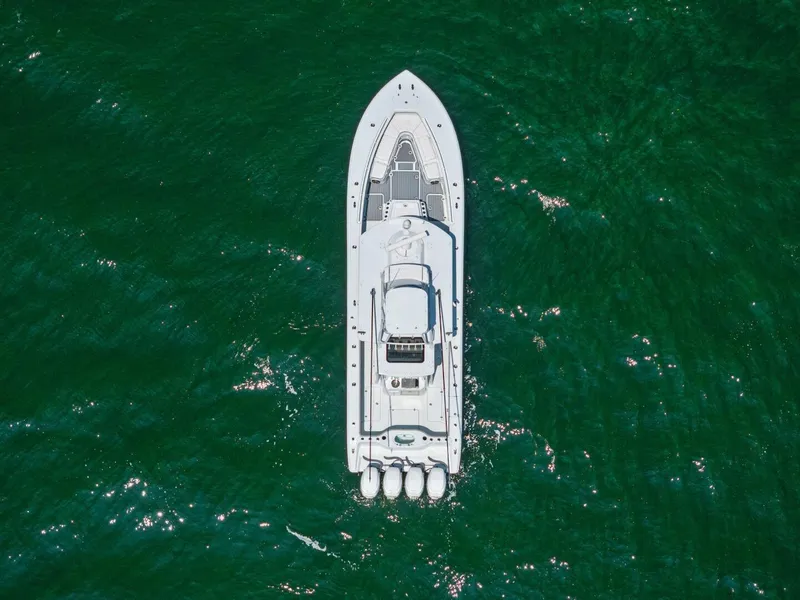 Slide: The Image of 2021 Yellowfin 42 Center Console Fin & Tonic - 69