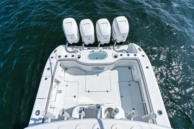 Slide: The Image of 2021 Yellowfin 42 Center Console Fin & Tonic - 72