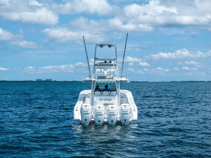 Slide: The Image of 2021 Yellowfin 42 Center Console Fin & Tonic - 73