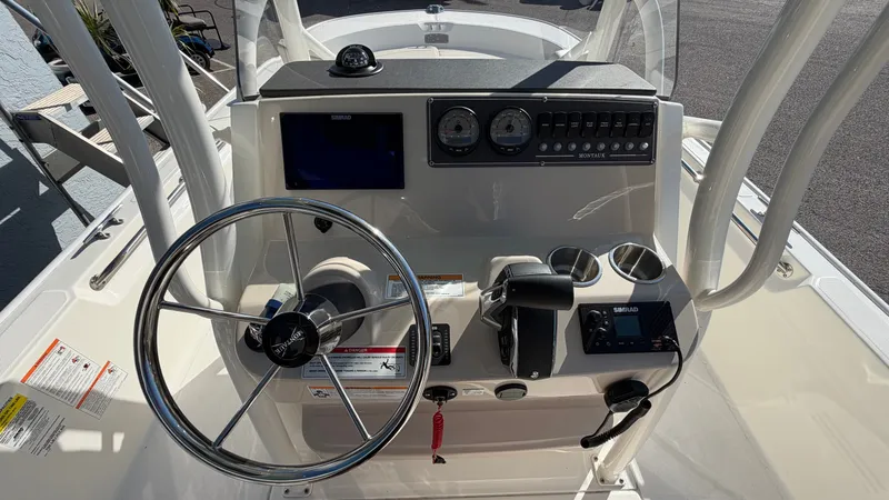 Slide: The Image of Boston Whaler 210 Montauk 2026 - 11