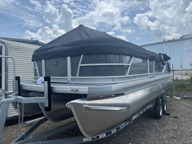 Slide: The Image of Godfrey Sweetwater 2286 SFL Tritoon - Yamaha 150 2026 - 14