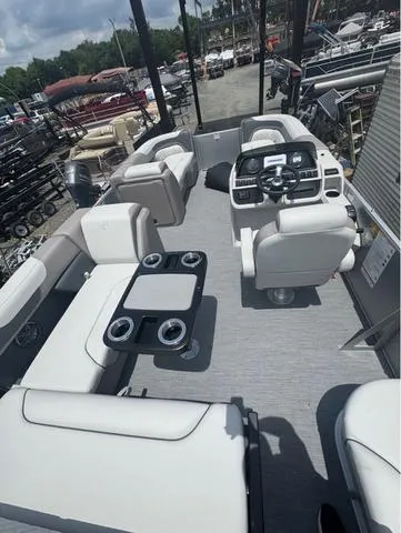 Slide: The Image of Godfrey Sweetwater 2286 SFL Tritoon - Yamaha 150 2026 - 9