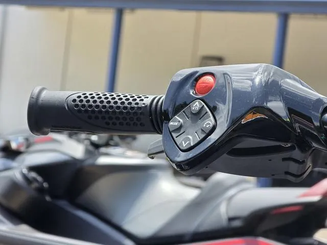 Slide: The Image of Sea-Doo RXT-X 2025 - 17