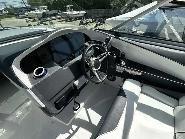 Slide: The Image of Regal 3300 2022 - 8