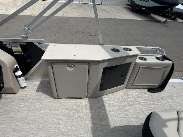 Slide: The Image of Tahoe LTZ 2385 CRB 2025 - 12