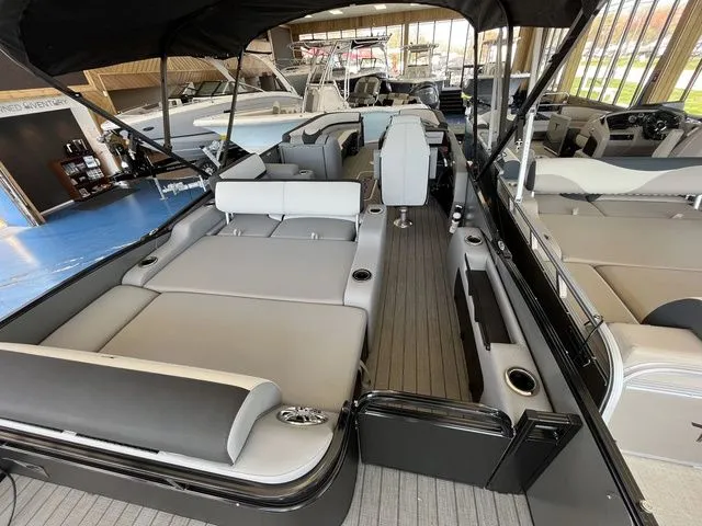 Slide: The Image of Tahoe Cascade 2585 VRL 2025 - 3